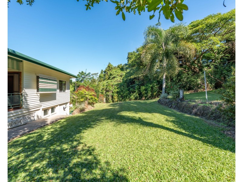 13 Briggs Street, Tully QLD 4854