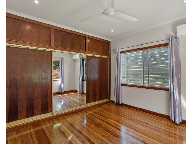 13 Briggs Street, Tully QLD 4854