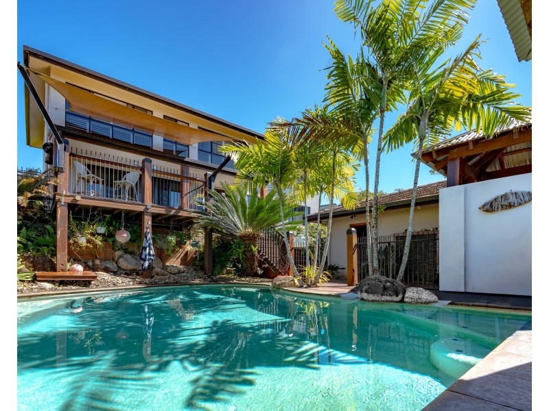 9 Dunkalli Crescent, Wongaling Beach QLD 4852