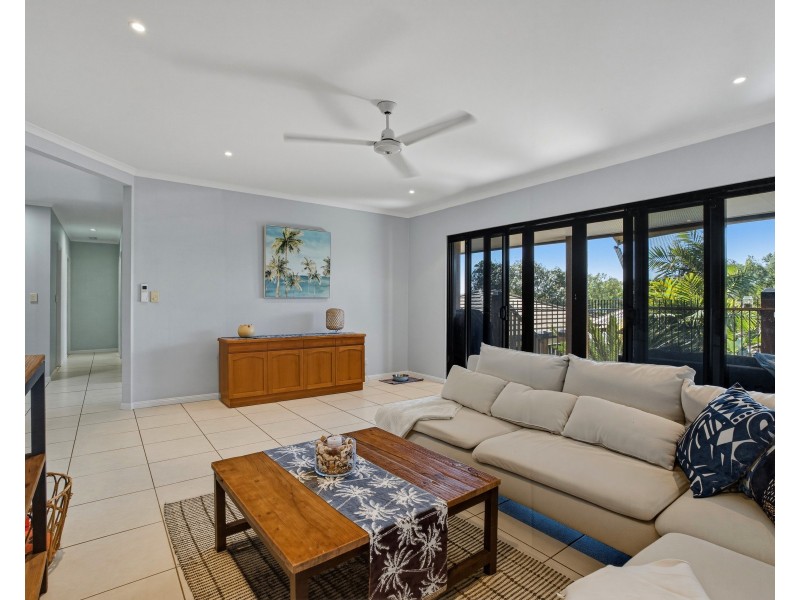 9 Dunkalli Crescent, Wongaling Beach QLD 4852