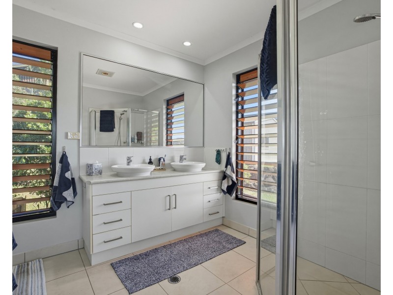 9 Dunkalli Crescent, Wongaling Beach QLD 4852
