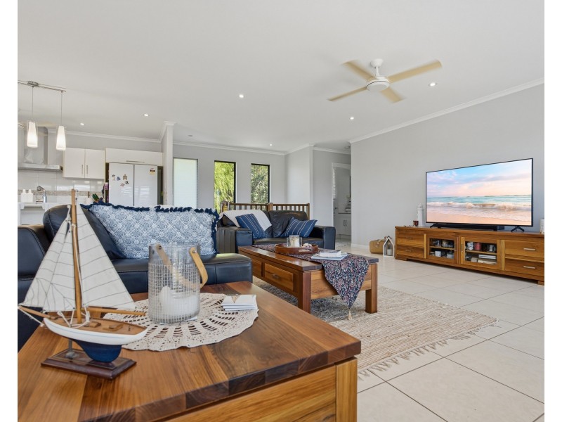 9 Dunkalli Crescent, Wongaling Beach QLD 4852