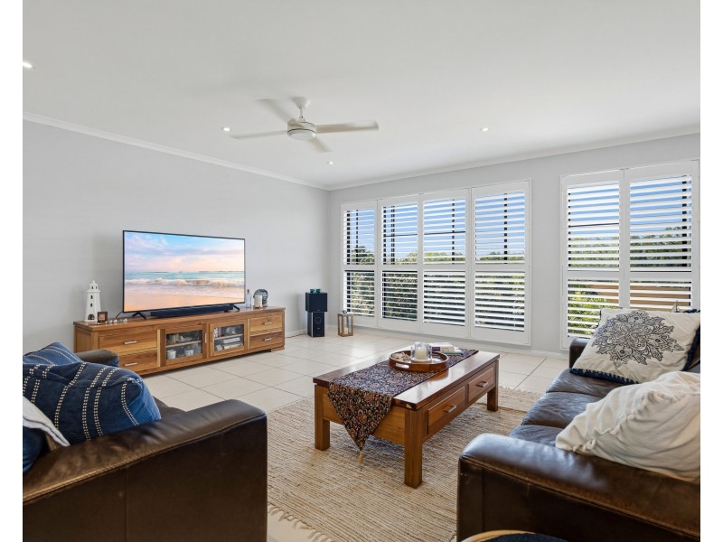 9 Dunkalli Crescent, Wongaling Beach QLD 4852