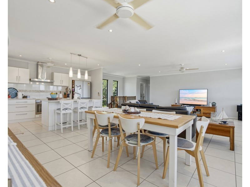 9 Dunkalli Crescent, Wongaling Beach QLD 4852