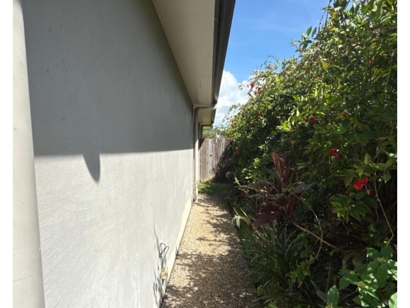 Unit 2/8 Coralli Close, Mission Beach QLD 4852