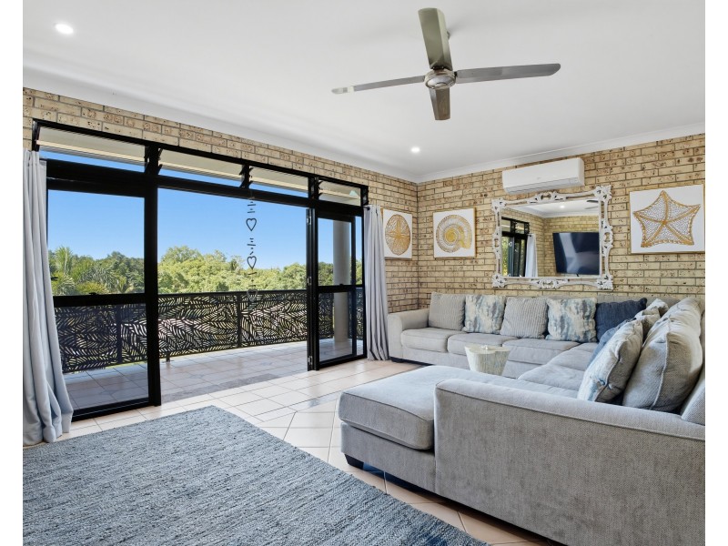 13 Dunkalli Crescent, Wongaling Beach QLD 4852