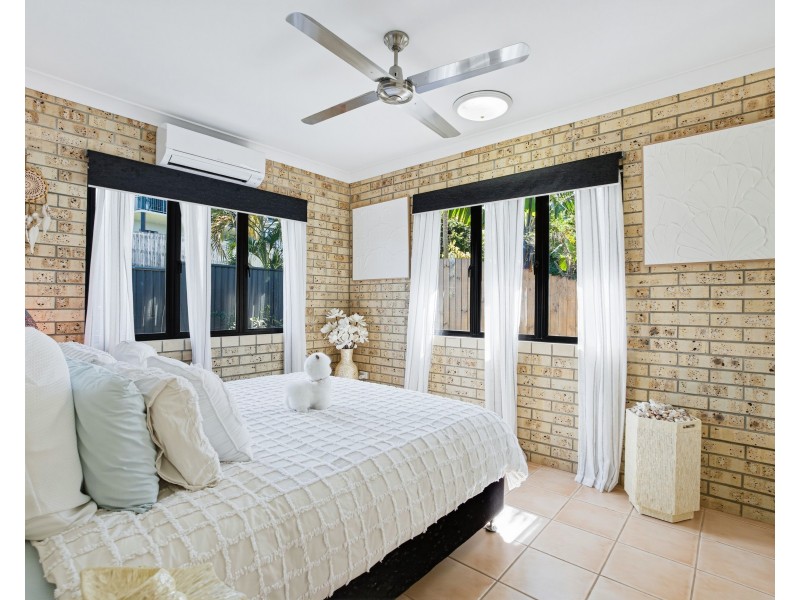 13 Dunkalli Crescent, Wongaling Beach QLD 4852