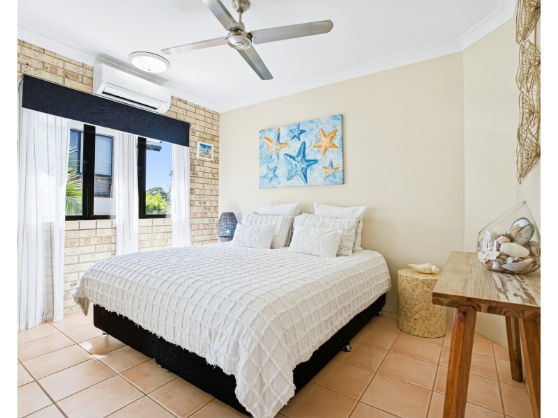 13 Dunkalli Crescent, Wongaling Beach QLD 4852