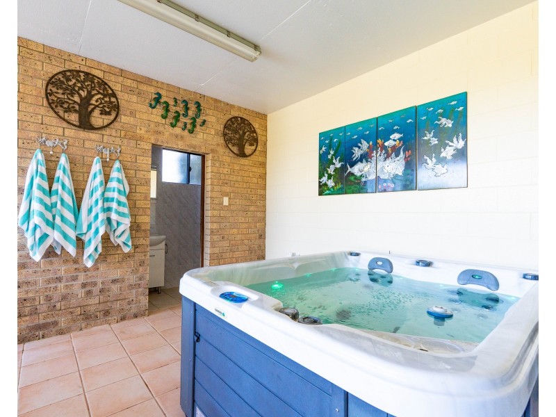 13 Dunkalli Crescent, Wongaling Beach QLD 4852
