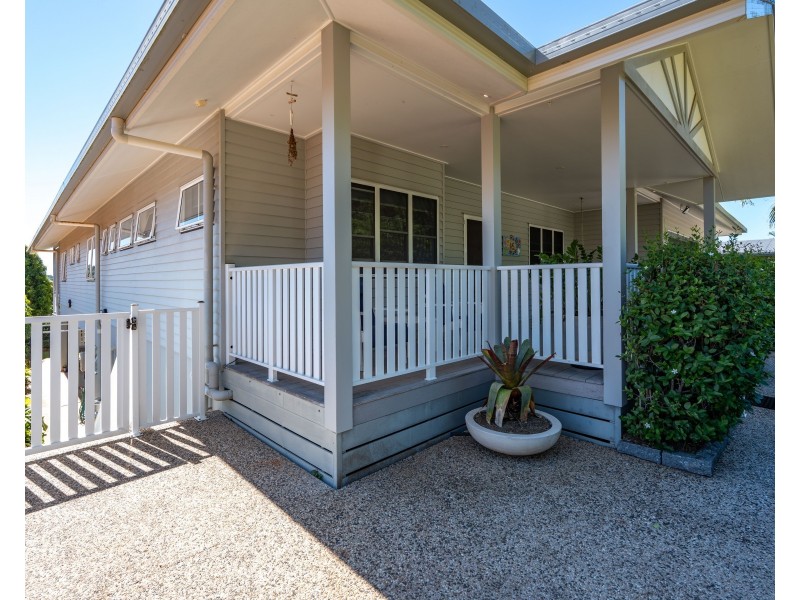16 Campbell Terrace, South Mission Beach QLD 4852