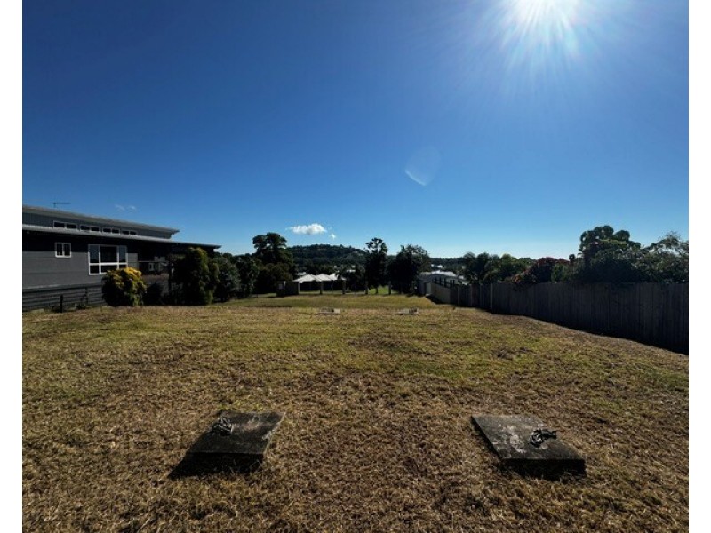 7 Riverside Terrace, South Mission Beach QLD 4852