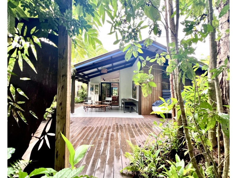 Unit 4/44 Koda St, Wongaling Beach QLD 4852