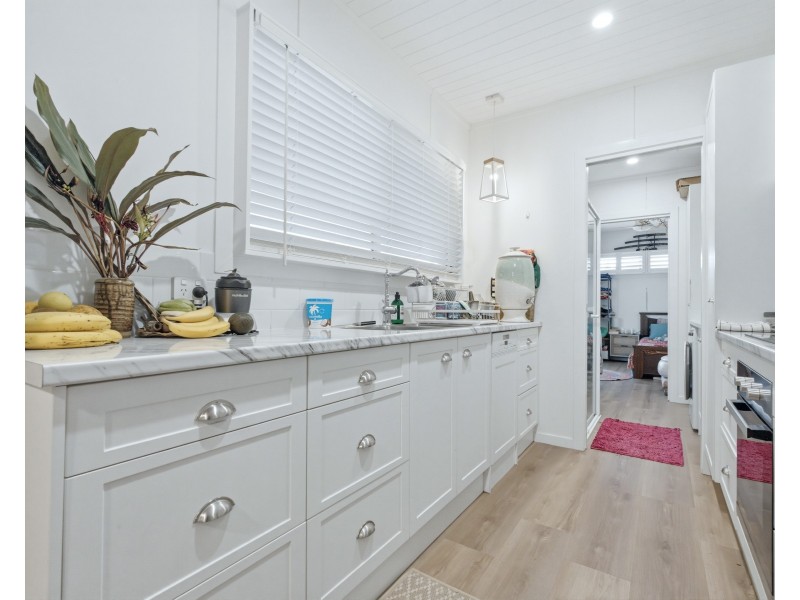 13 Oceanview Drive, Wongaling Beach QLD 4852