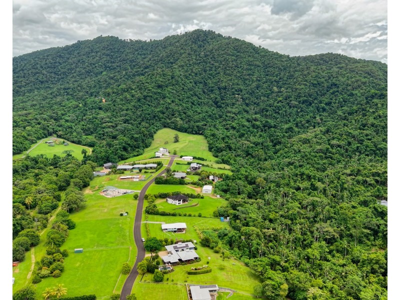 6 Unsworth Dr, Mission Beach QLD 4852