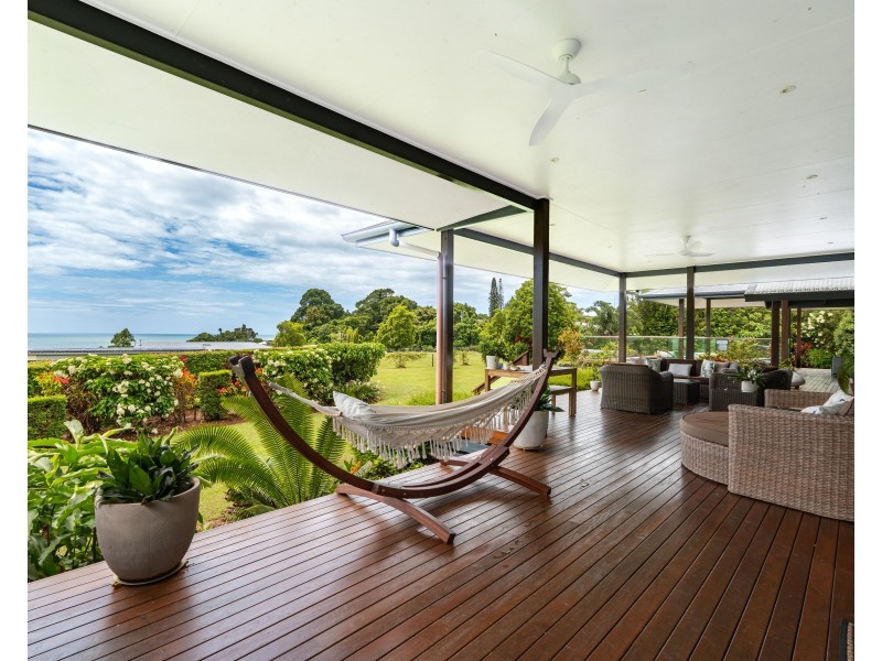 6 Unsworth Dr, Mission Beach QLD 4852