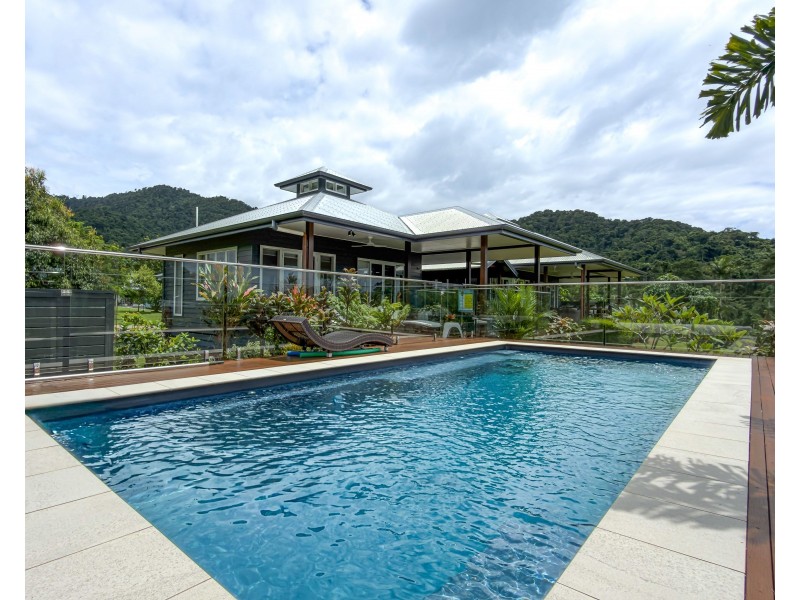 6 Unsworth Dr, Mission Beach QLD 4852