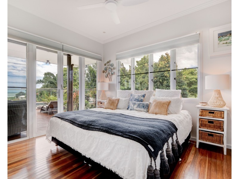6 Unsworth Dr, Mission Beach QLD 4852