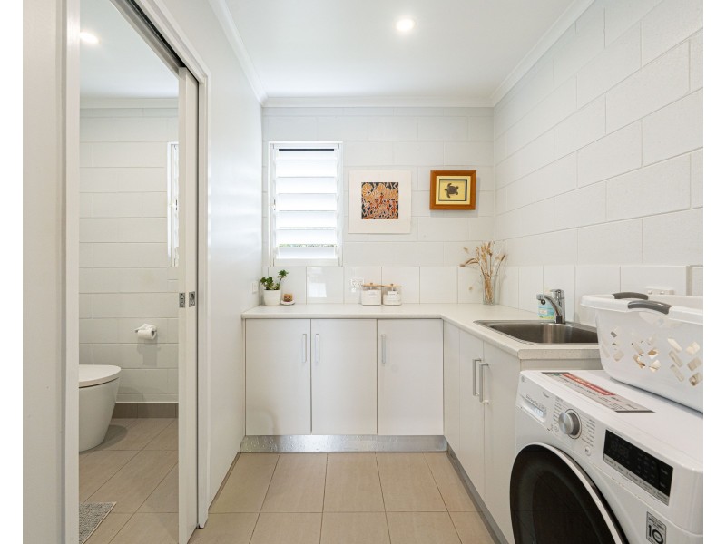 6 Unsworth Dr, Mission Beach QLD 4852