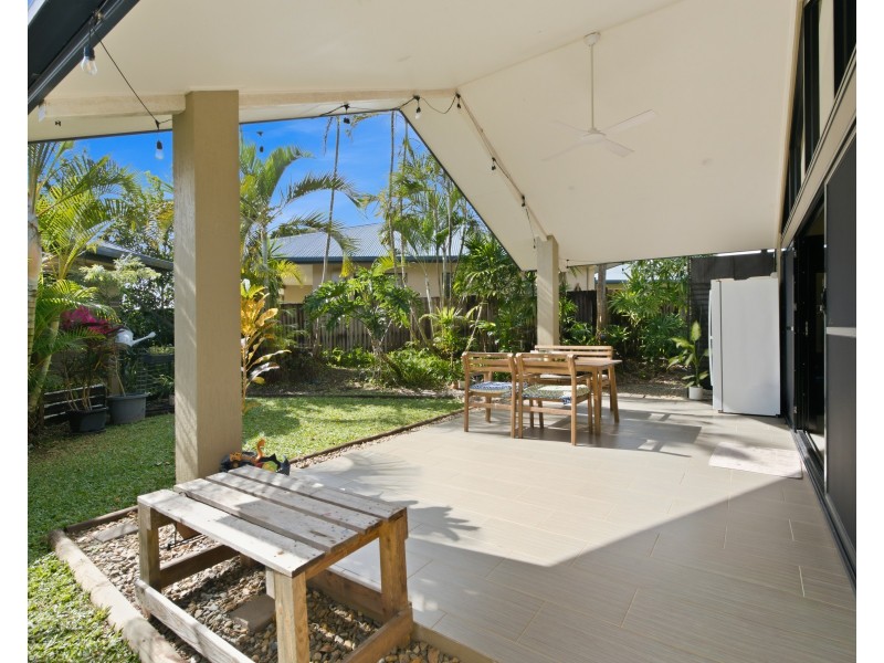 Unit 2/22-24 Jackey Jackey St, South Mission Beach QLD 4852