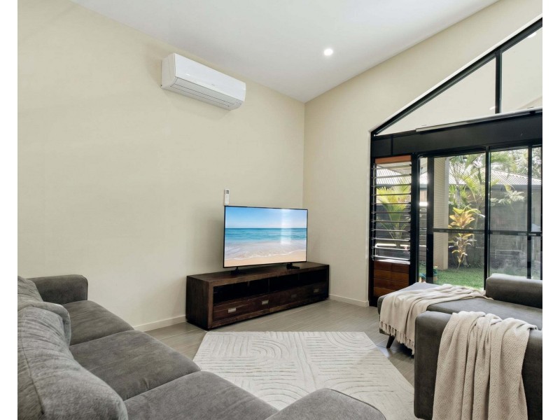 Unit 2/22-24 Jackey Jackey St, South Mission Beach QLD 4852