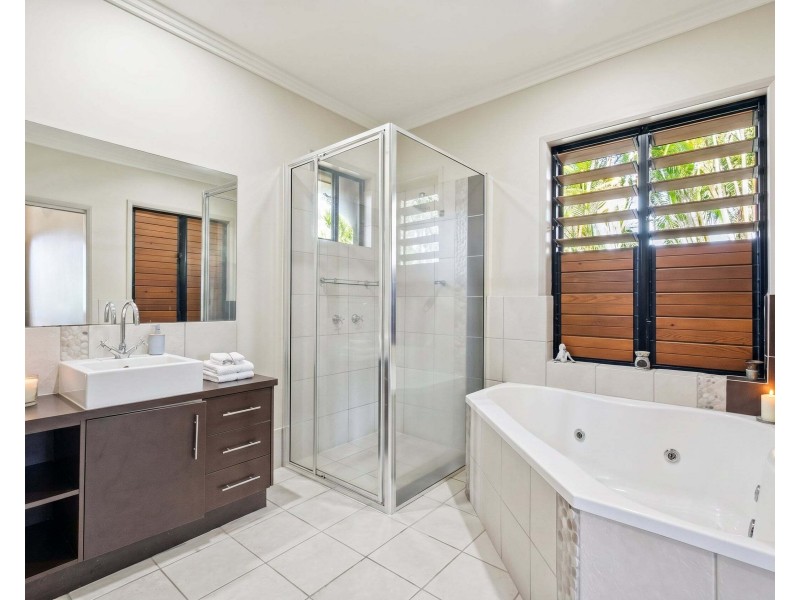 Unit 2/22-24 Jackey Jackey St, South Mission Beach QLD 4852