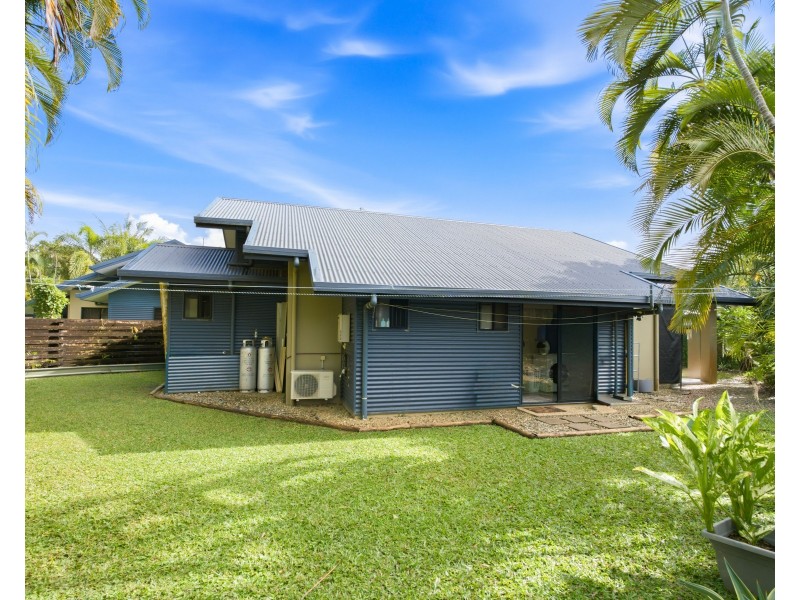 Unit 2/22-24 Jackey Jackey St, South Mission Beach QLD 4852