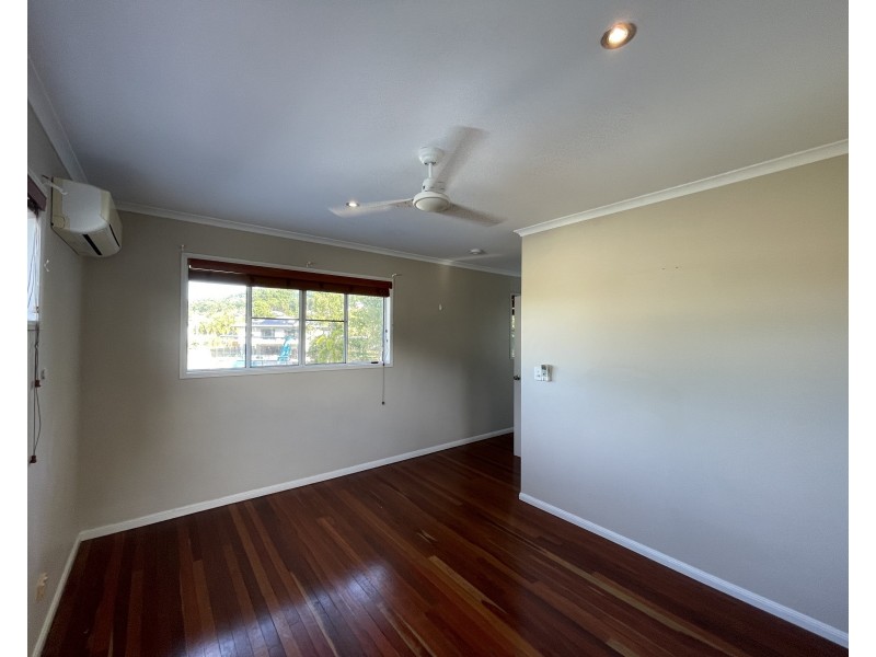 Unit 4/19 Mariner Dr, South Mission Beach QLD 4852