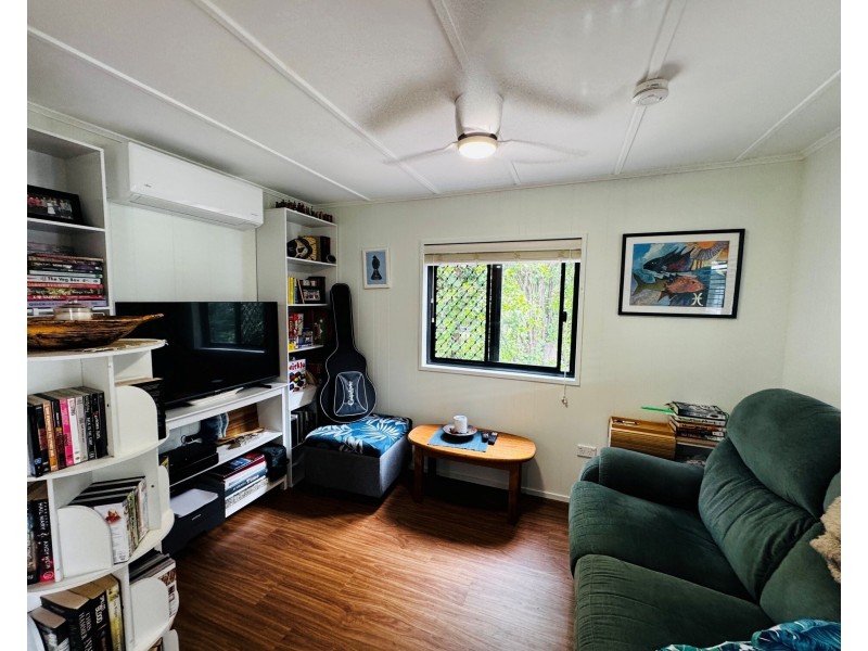 6 Hutchison Close, Mission Beach QLD 4852