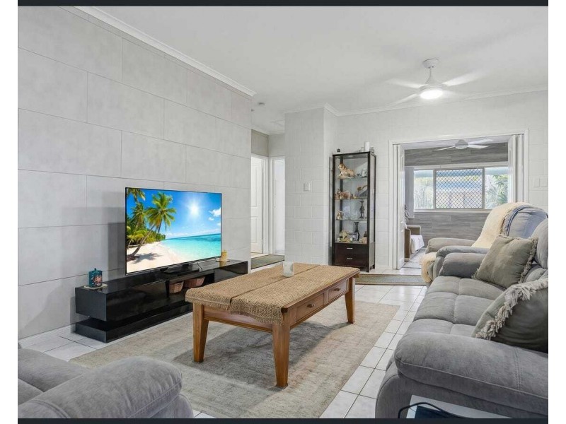 5 Jessie Lane, South Mission Beach QLD 4852