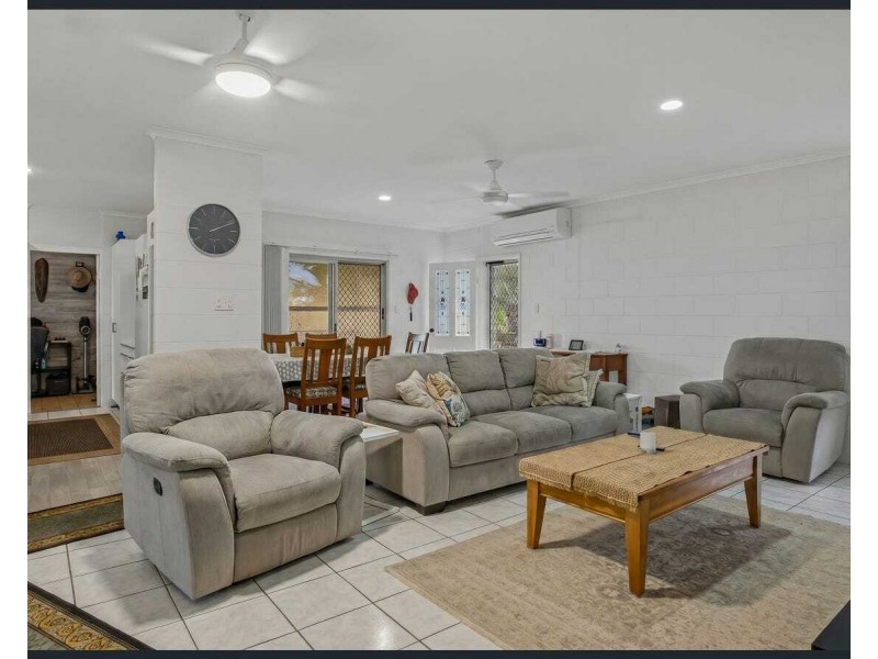 5 Jessie Lane, South Mission Beach QLD 4852