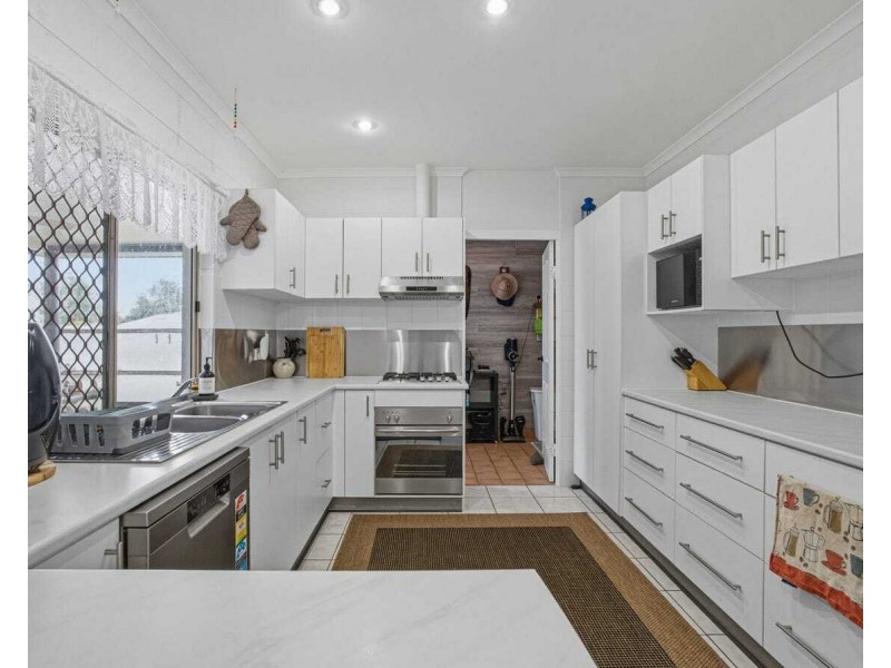 5 Jessie Lane, South Mission Beach QLD 4852