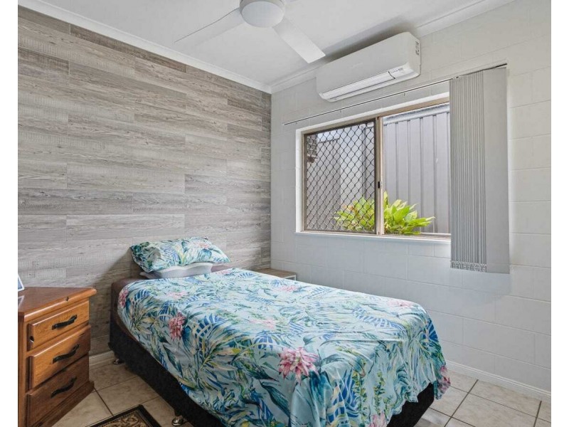 5 Jessie Lane, South Mission Beach QLD 4852