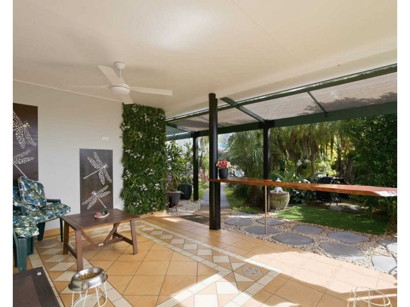 5 Jessie Lane, South Mission Beach QLD 4852