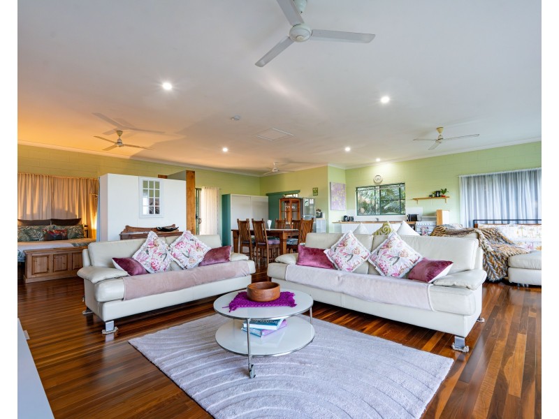 19 Hillview Court, Carmoo QLD 4852