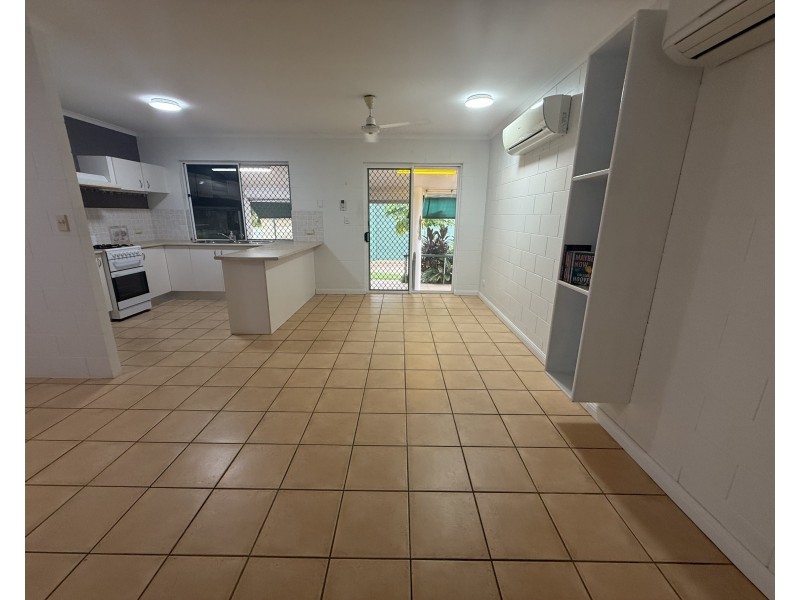 25 Kent Close, Mission Beach QLD 4852