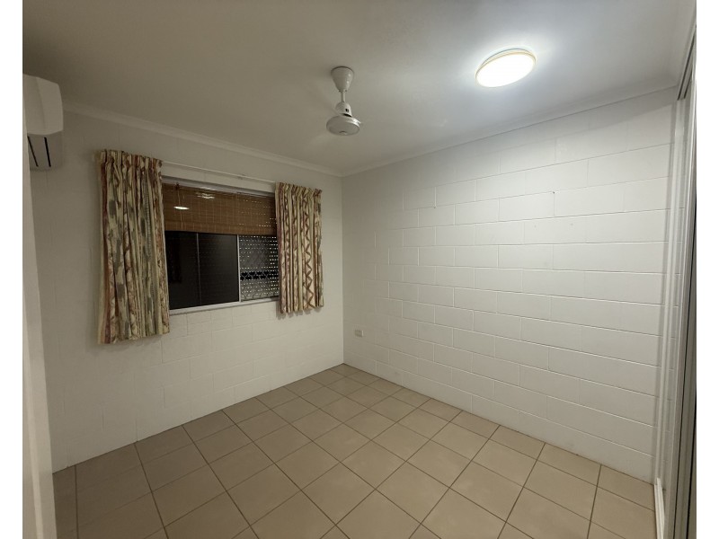 25 Kent Close, Mission Beach QLD 4852
