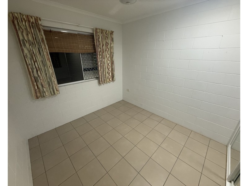 25 Kent Close, Mission Beach QLD 4852
