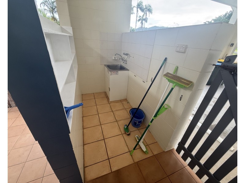 25 Kent Close, Mission Beach QLD 4852