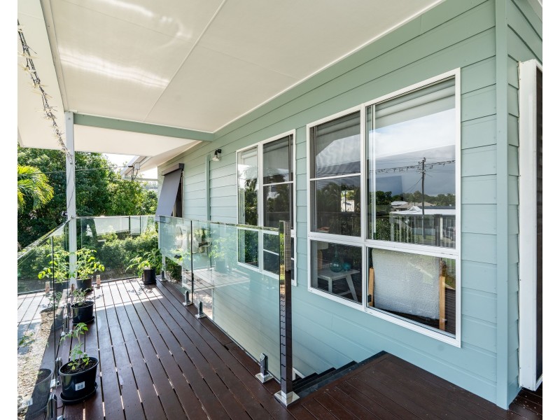 18 Buccaneer Street, South Mission Beach QLD 4852