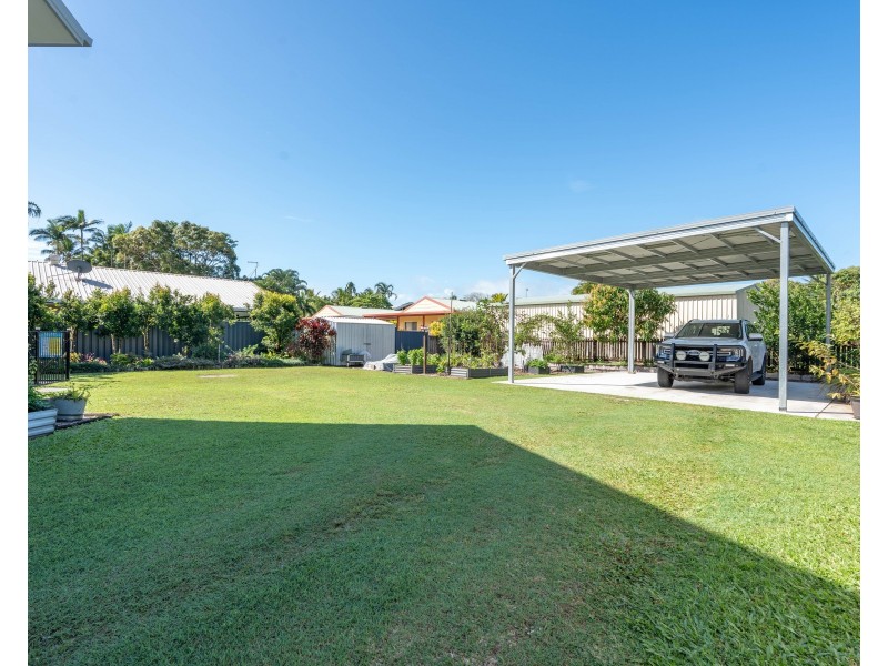 18 Buccaneer Street, South Mission Beach QLD 4852