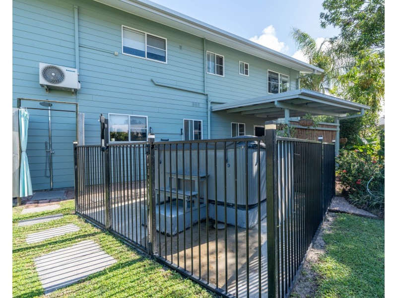 18 Buccaneer Street, South Mission Beach QLD 4852