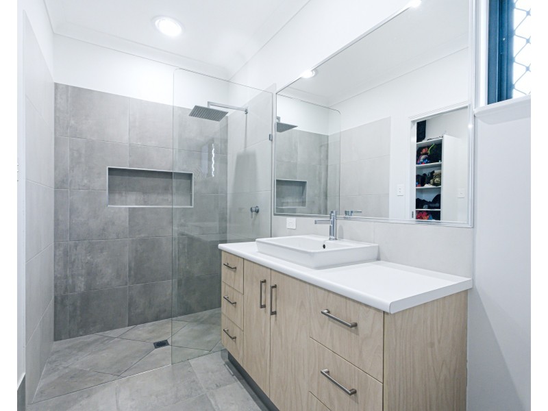37 Sanctuary Crescent, Wongaling Beach QLD 4852