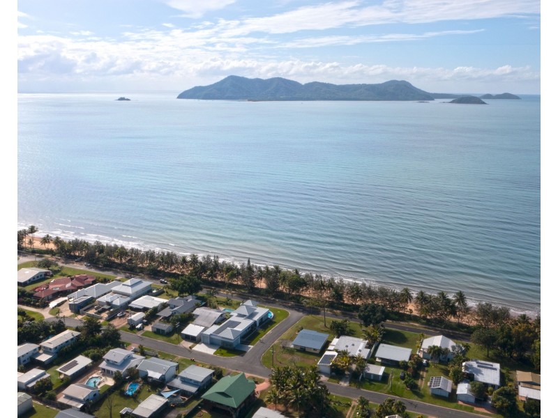 30 Wall Street, South Mission Beach QLD 4852