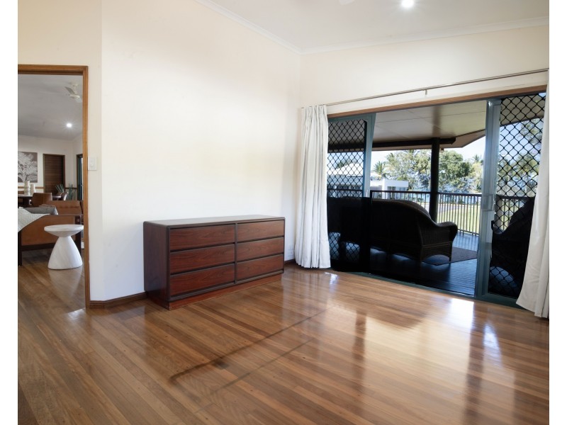 30 Wall Street, South Mission Beach QLD 4852