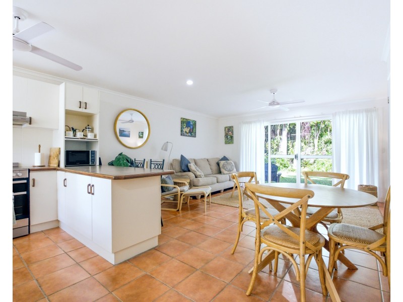 Unit 5/30 Bingil Bay Road, Bingil Bay QLD 4852