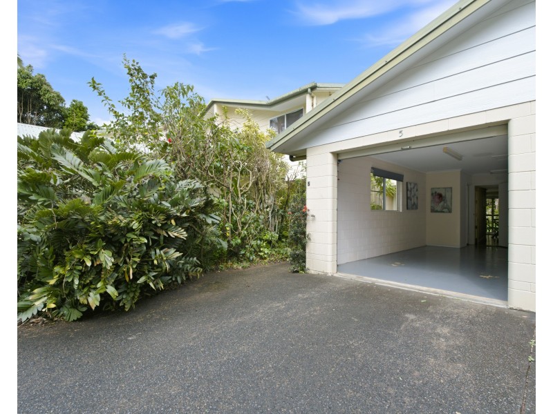 Unit 5/30 Bingil Bay Road, Bingil Bay QLD 4852