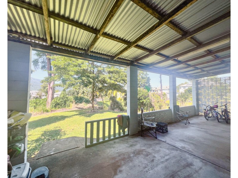 9 Mcquillen Street, Tully QLD 4854