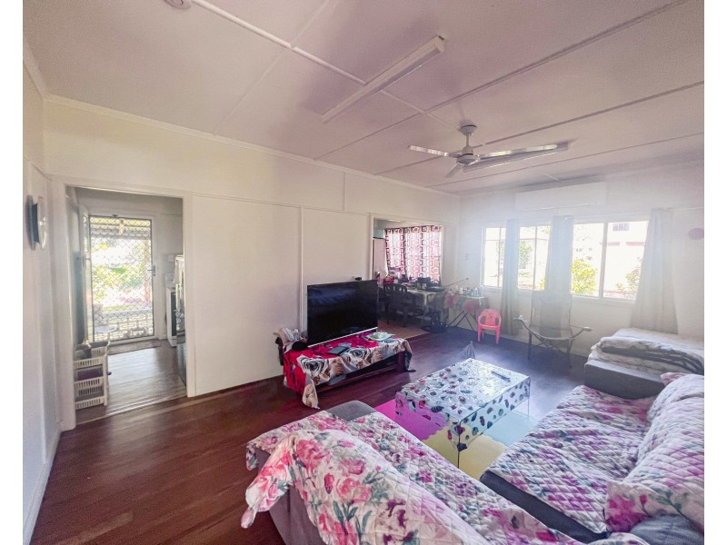 9 Mcquillen Street, Tully QLD 4854
