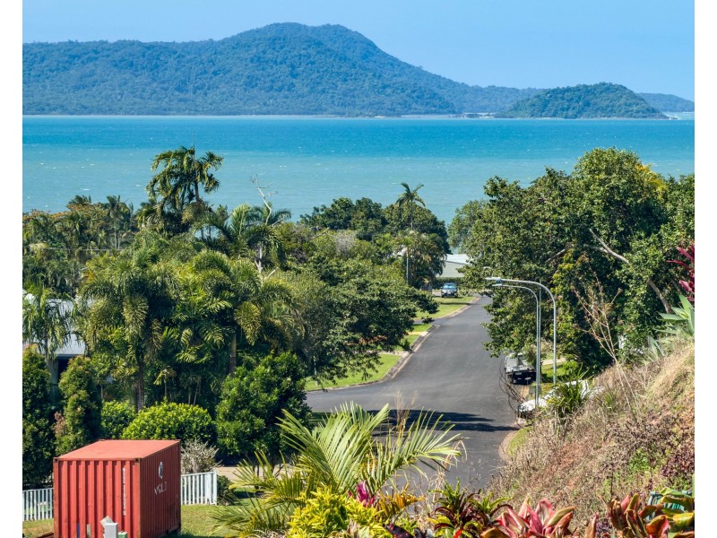 30 Campbell Terrace, South Mission Beach QLD 4852