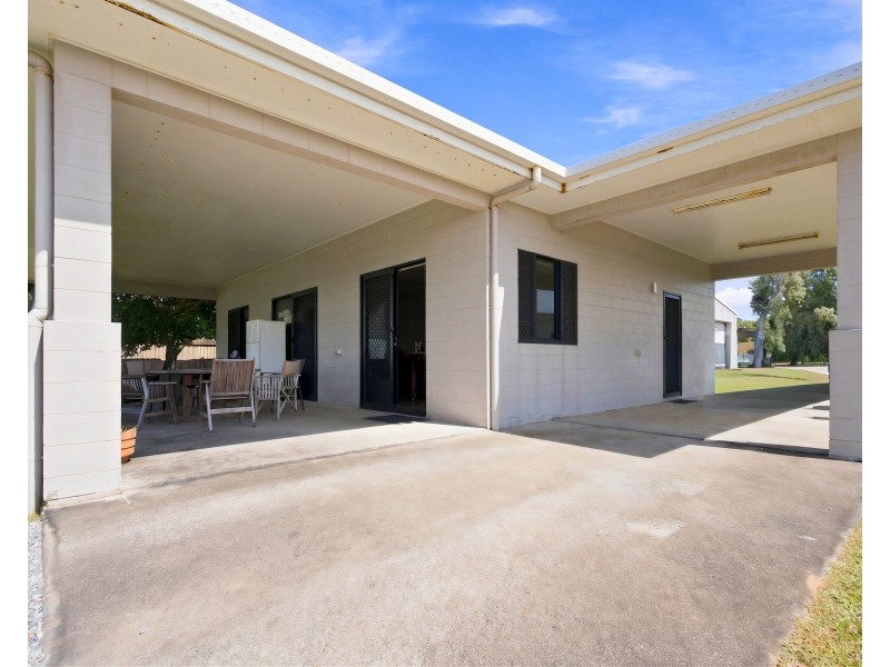 64 Kennedy Esplanade, South Mission Beach QLD 4852